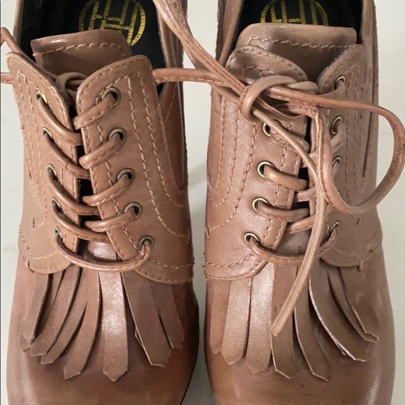 House Of Harlow High Heel Oxford: Worn Once - Picture 4 of 11